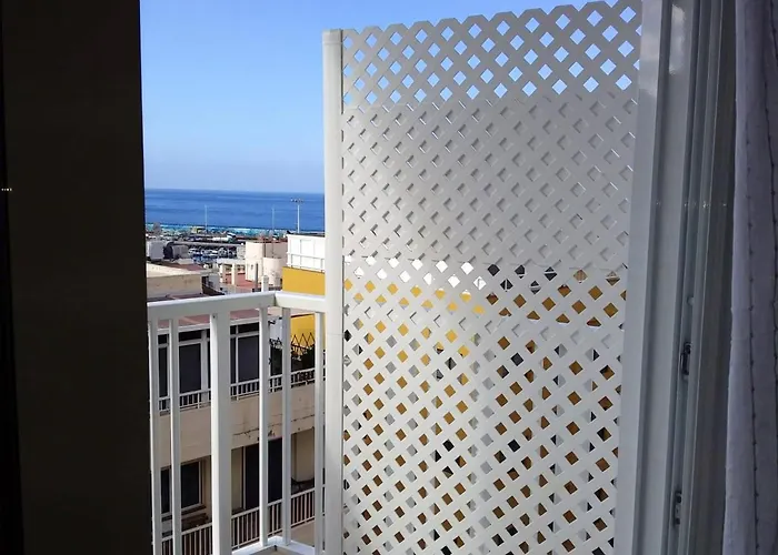Modern With Sea View In 50 M² Chic Retreat * 阿罗纳