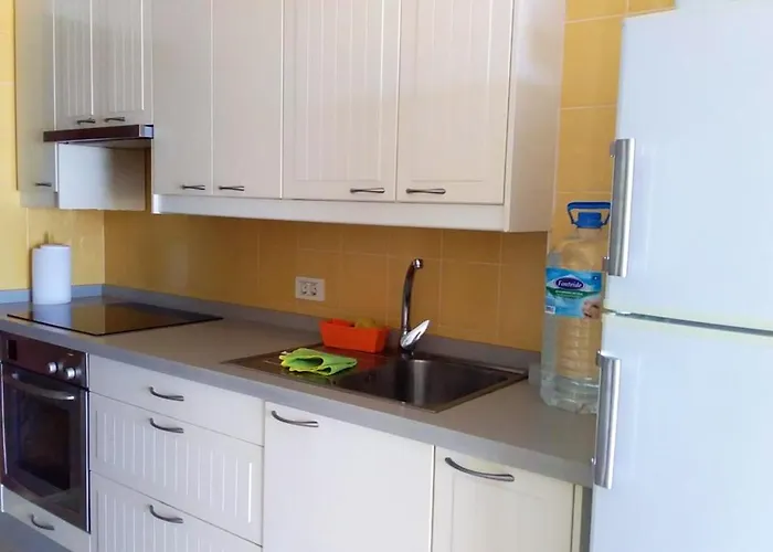 Modern With Sea View In 50 M² Chic Retreat * アロナ