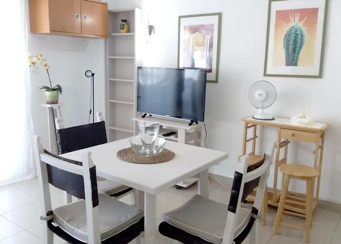 Modern With Sea View In 50 M² Chic Retreat